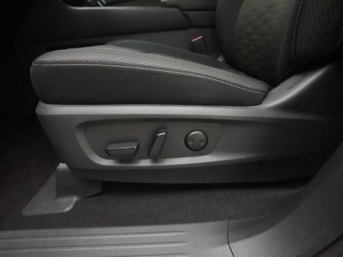 Used 2024 Nissan Pathfinder SV AWD/4WD image 29