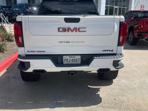 Used 2021 GMC Sierra 1500 AT4 w/ AT4 Premium Package AWD/4WD image 5