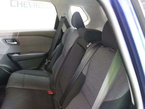 Used 2021 Nissan Rogue SV AWD/4WD image 9