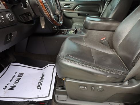 Used 2011 GMC Sierra 3500 Denali image 11