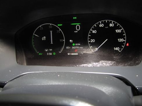 Certified 2025 Honda CR-V Sport-L image 4