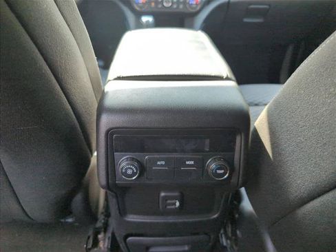 Used 2019 GMC Acadia SLE FWD image 21