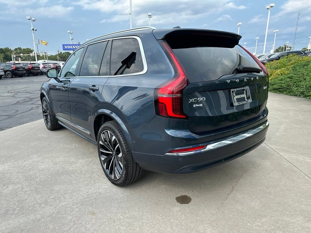 Certified 2026 Volvo XC90 B6 Plus AWD/4WD image 7