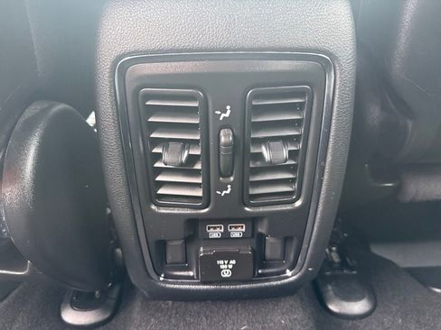 Used 2020 Jeep Grand Cherokee Limited AWD/4WD image 22