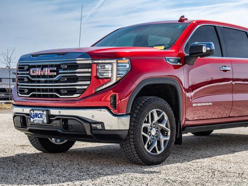 Used 2024 GMC Sierra 1500 SLT w/ SLT Premium Plus Package image 16