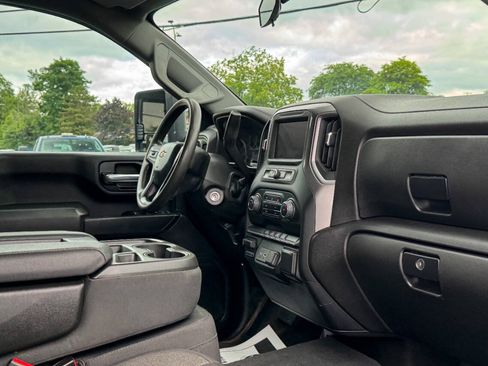 Used 2022 Chevrolet Silverado 2500 Custom w/ Gooseneck/5TH Wheel Package AWD/4WD image 16