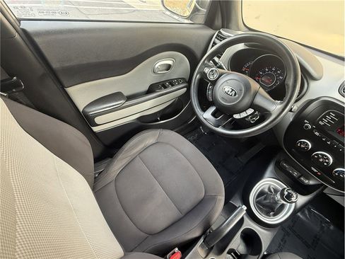 Used 2015 Kia Soul image 8