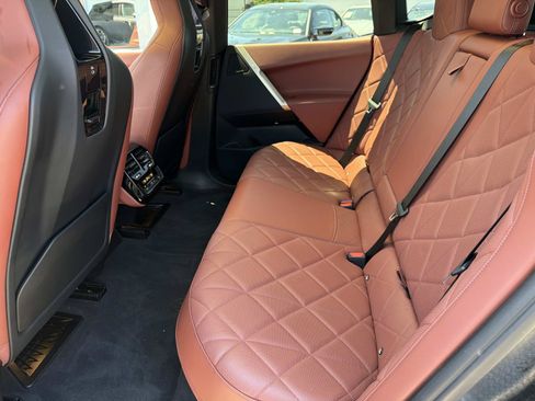 Used 2024 BMW iX xDrive50 w/ Sport Package AWD/4WD image 10