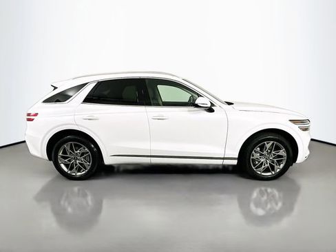Used 2025 Genesis GV70 2.5T AWD/4WD image 4