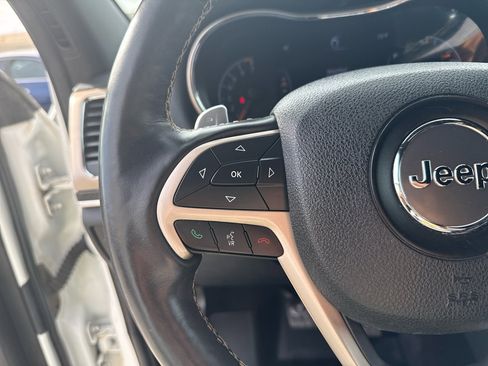 Used 2017 Jeep Grand Cherokee Limited image 20