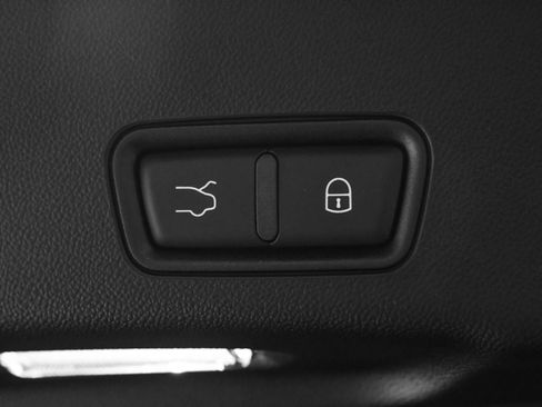 New 2026 Maserati Grecale Modena image 8