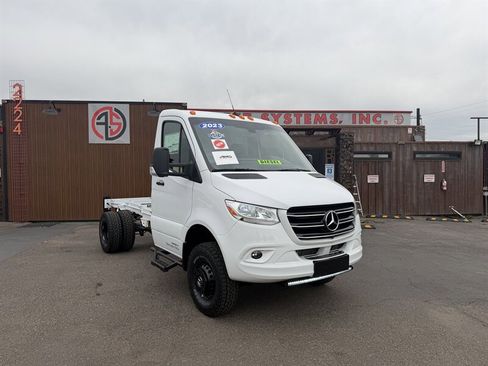 Used 2023 Mercedes-Benz Sprinter 3500 image 1