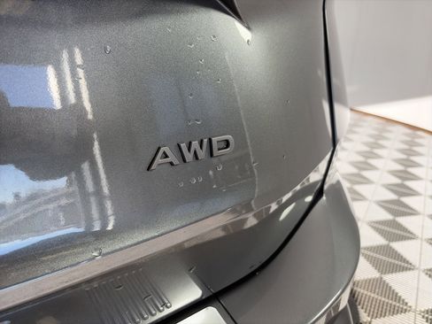 Certified 2025 Nissan Rogue SV image 17