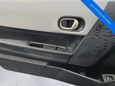 Used 2025 MINI Cooper 2-Door Hardtop FWD image 23