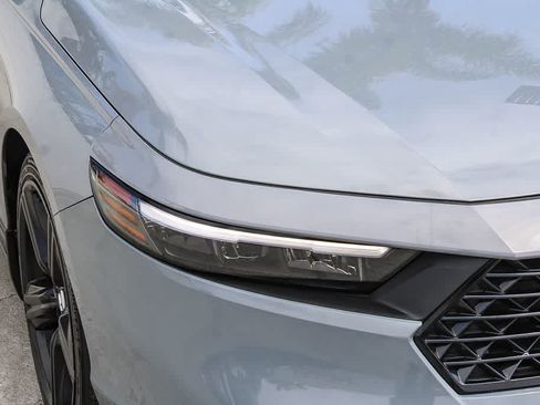 Used 2025 Honda Accord Sport image 4