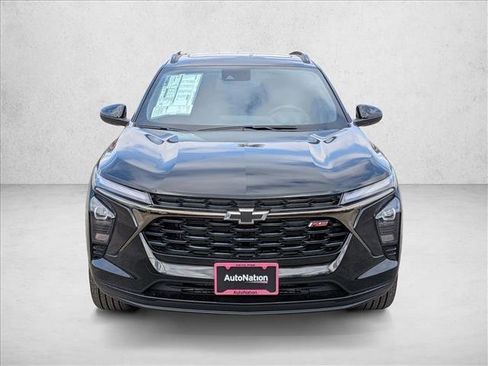 New 2026 Chevrolet Trax RS w/ Sunroof Package image 2