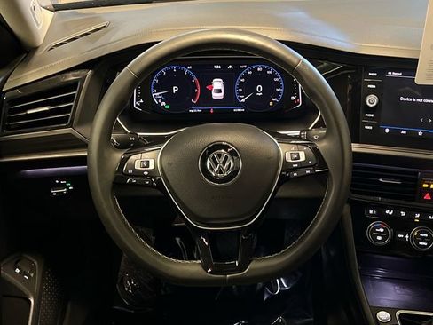 Certified 2021 Volkswagen Jetta SEL image 19