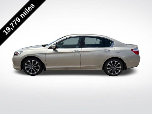 Used 2015 Honda Accord Sport image 2