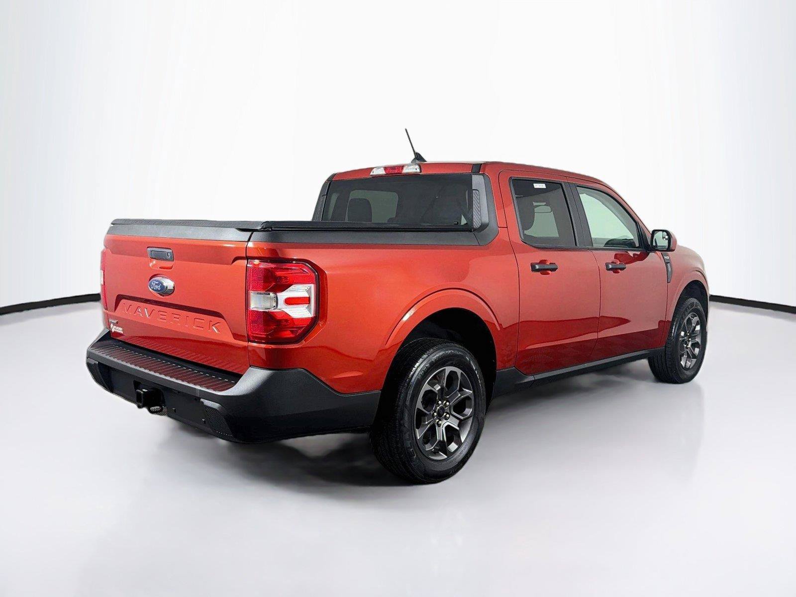 Used 2023 Ford Maverick XLT w/ XLT Luxury Package FWD image 11