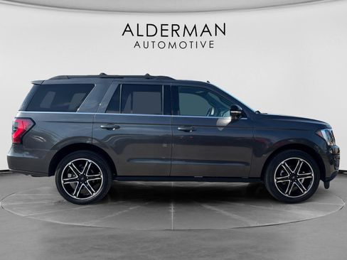 Used 2021 Ford Expedition Limited AWD/4WD image 6