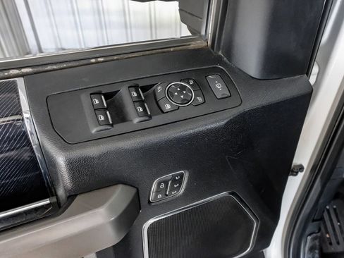 Used 2021 Ford F250 Platinum w/ FX4 Off-Road Package AWD/4WD image 45