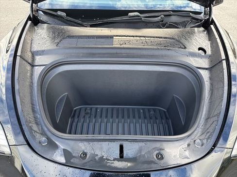 Used 2020 Tesla Model Y Long Range image 34