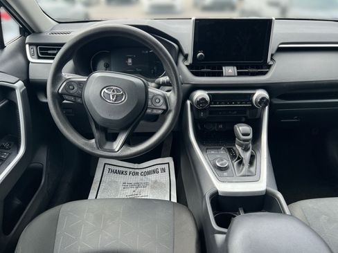 Used 2025 Toyota RAV4 XLE AWD/4WD image 20