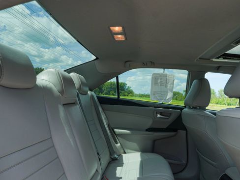 Used 2016 Toyota Corolla LE FWD image 16