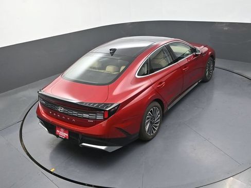 Used 2025 Hyundai Sonata Limited FWD image 29