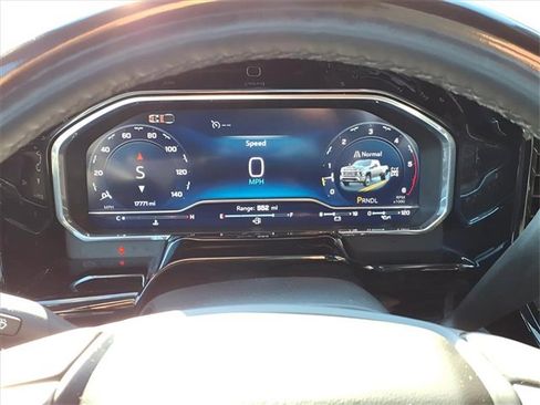 Used 2025 Chevrolet Silverado 3500 LT w/ Convenience Package image 29