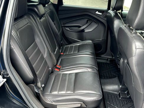 Used 2018 Ford Escape Titanium image 16