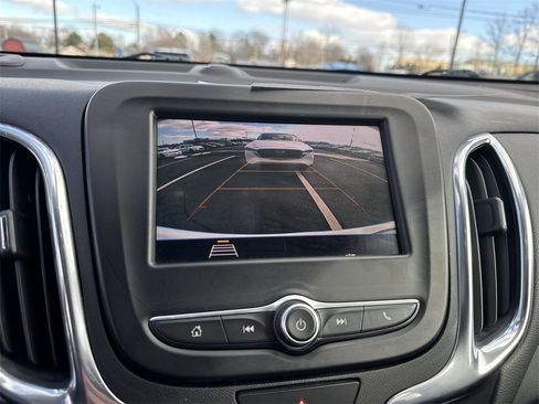 Used 2020 Chevrolet Equinox LT image 17