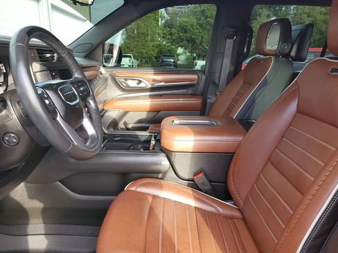 Used 2024 GMC Yukon Denali Ultimate AWD/4WD image 18