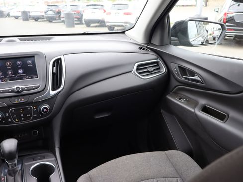 Used 2024 Chevrolet Equinox LT w/ LPO, Floor Liner Package FWD image 13