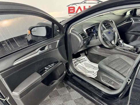 Used 2016 Ford Fusion SE FWD image 11