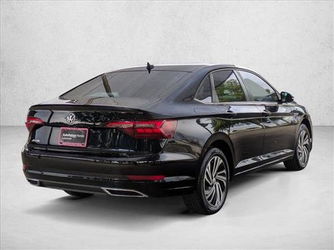 Used 2021 Volkswagen Jetta SEL Premium image 5