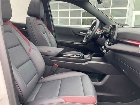 Used 2025 Chevrolet Equinox RS w/ Safety and Technology Package AWD/4WD image 10