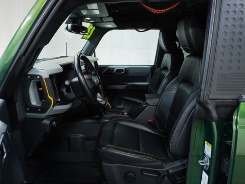 Used 2023 Ford Bronco Badlands w/ Sasquatch Package image 9