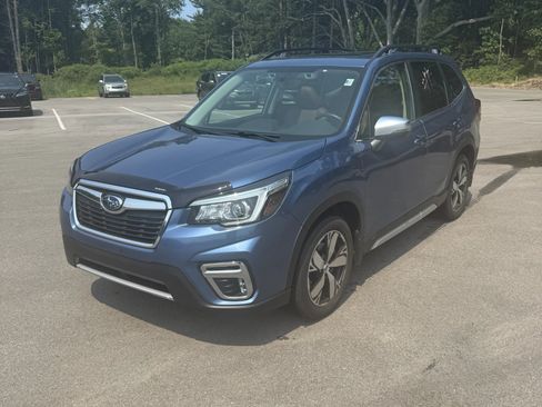 Used 2020 Subaru Forester Touring w/ Popular Package #2 AWD/4WD image 3