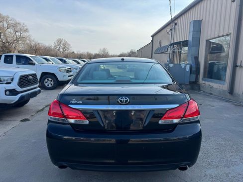 Used 2011 Toyota Avalon Limited image 5