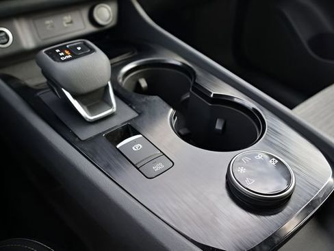 Used 2022 Nissan Rogue SV image 23