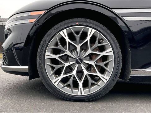 Used 2024 Genesis G90 3.5T image 12