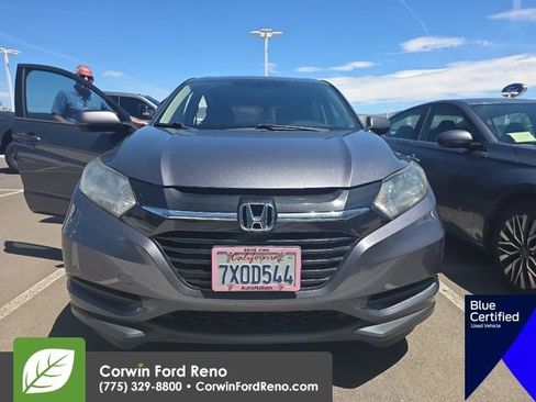 Used 2017 Honda HR-V LX image 2