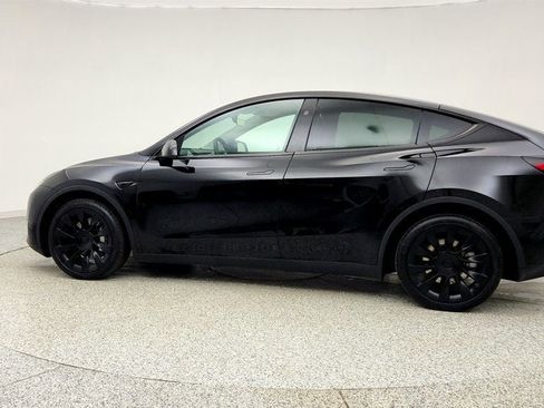 Used 2024 Tesla Model Y Long Range image 8