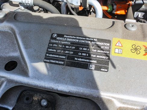 Certified 2023 BMW iX xDrive50 w/ Convenience Package image 36