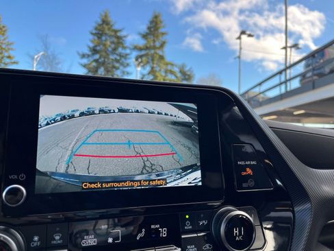 Used 2025 Toyota Highlander XSE image 25