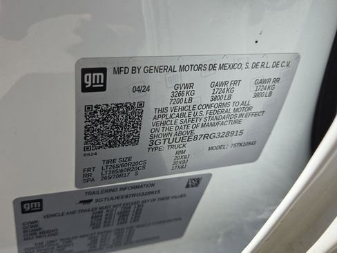 Used 2024 GMC Sierra 1500 AT4 w/ Technology Package image 34