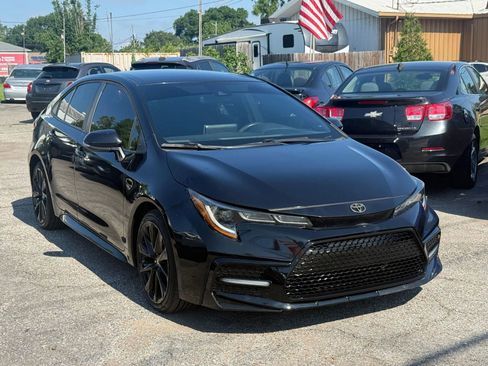 Used 2020 Toyota Corolla SE FWD image 2