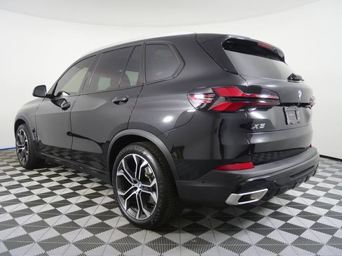 Certified 2025 BMW X5 sDrive40i w/ Premium Package image 5