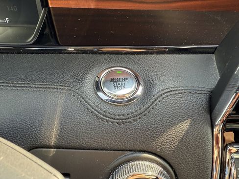 Used 2020 Lincoln Navigator Reserve w/ Luxury Package image 33